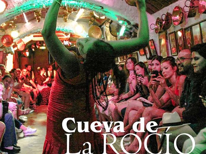 Artisti di flamenco in una grotta del Sacromonte